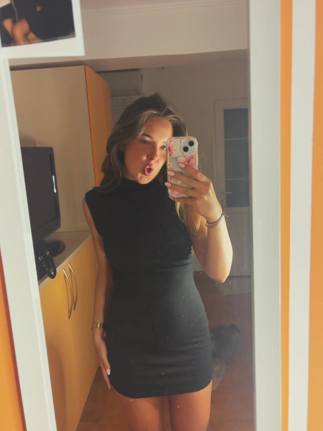 @laaauuraaaaaa