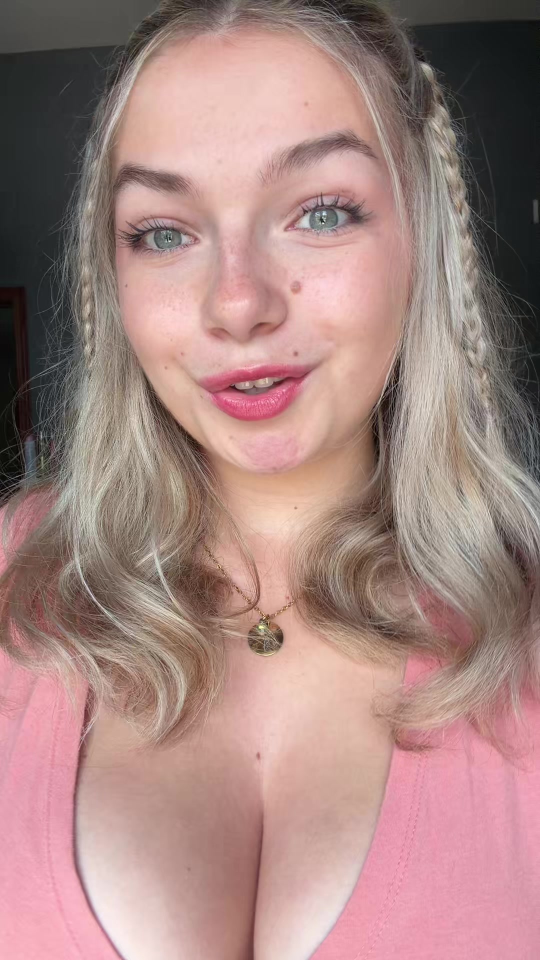 @PrincessUnicornGiggleShit