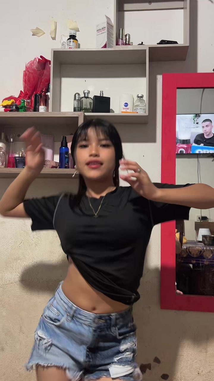 @Melanie🩵