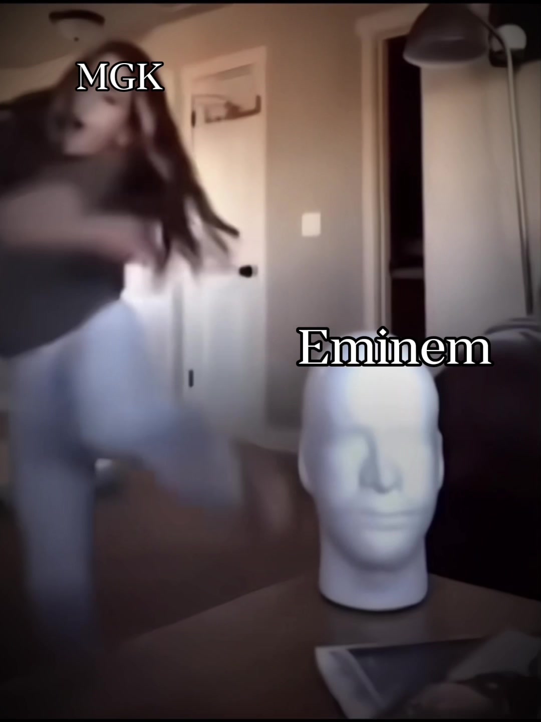 @𝙀𝙈𝙄𝙉Ǝ𝙈 FAN 🎤