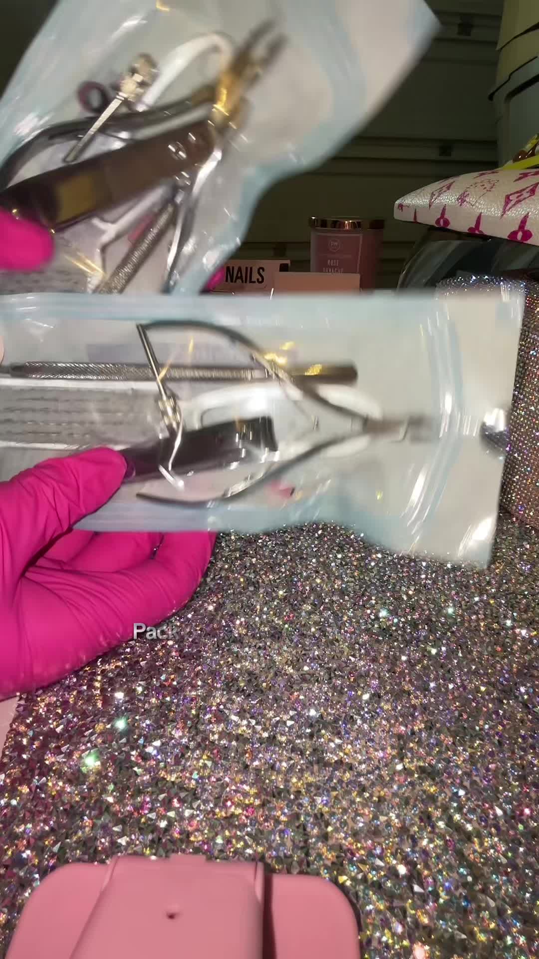 @nailed.by.dess