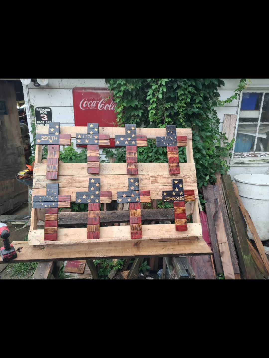 @Jason Woodworker/Artist