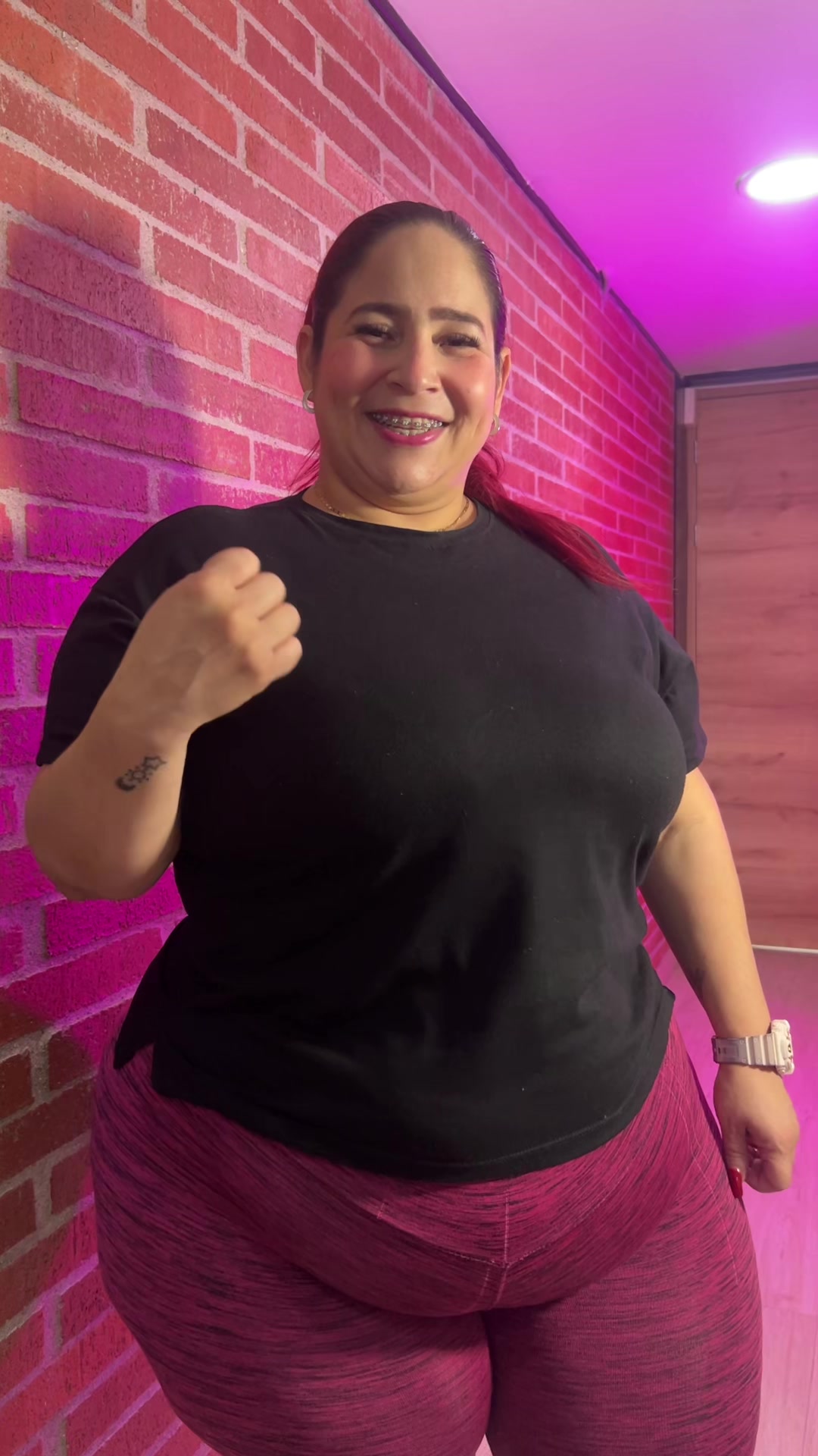 @lolapopvibes