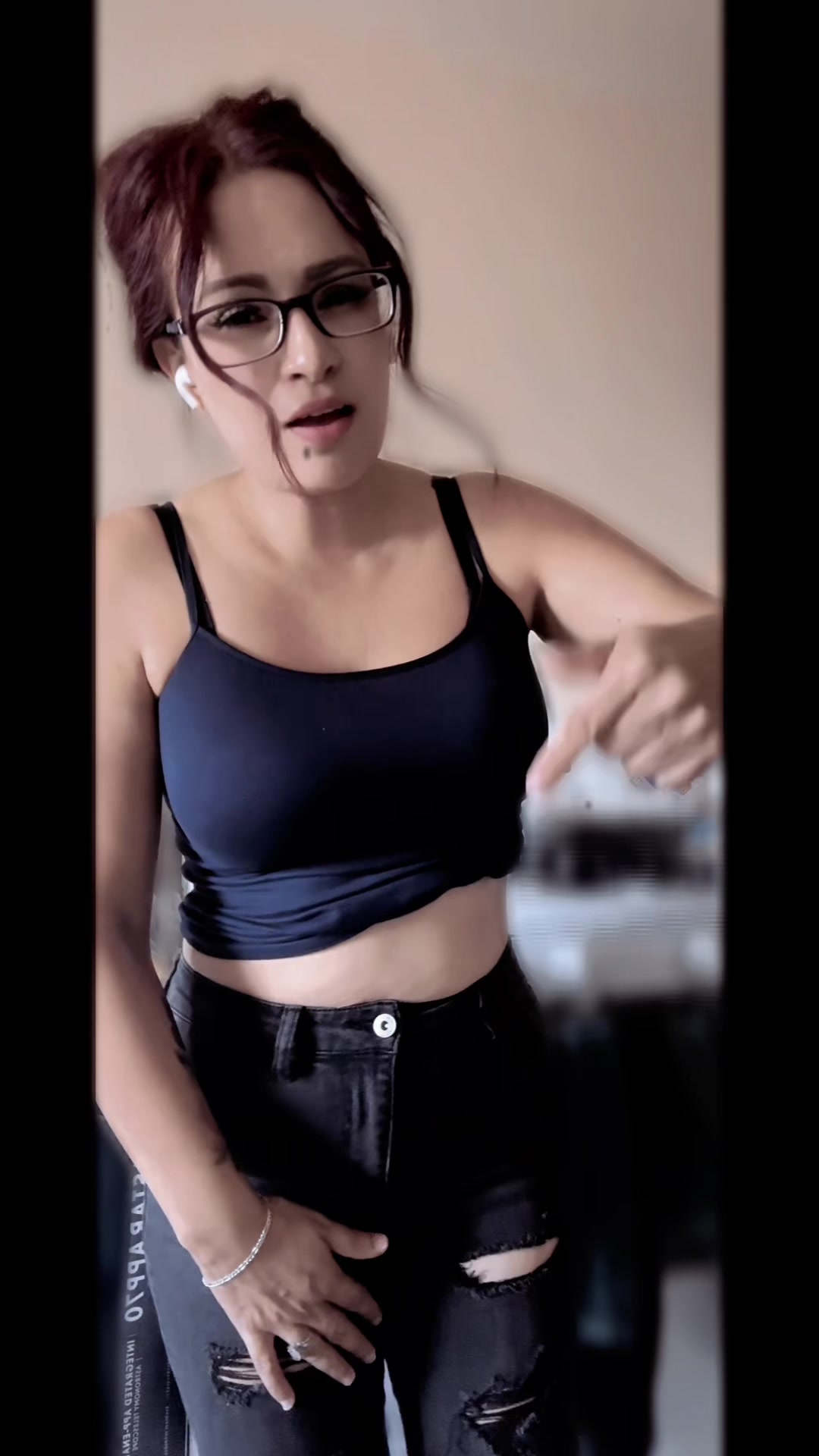 @KittynIza