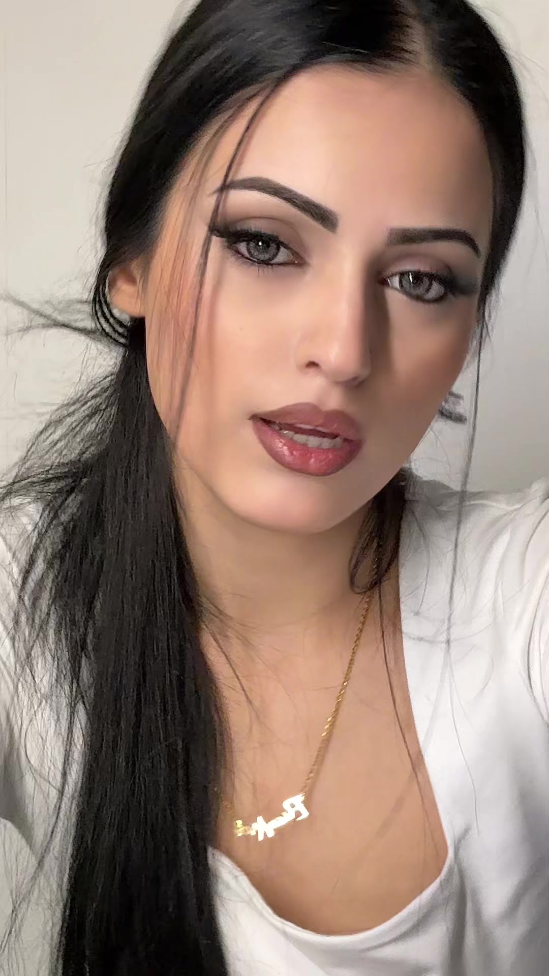 @Demi