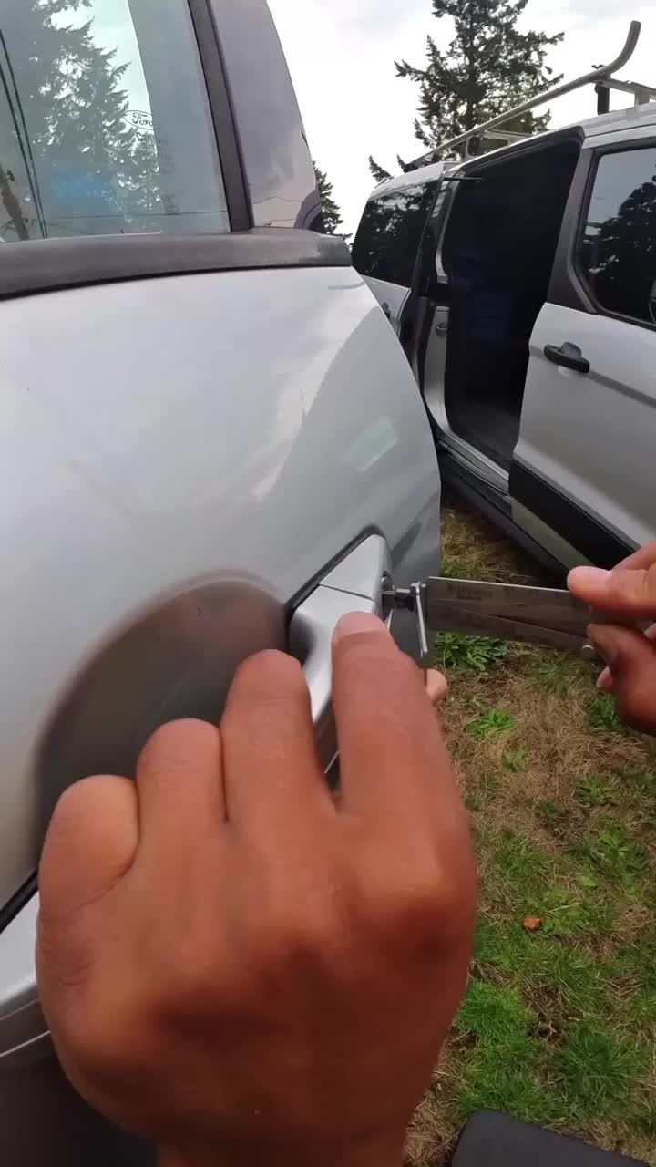 @locksmith_contact