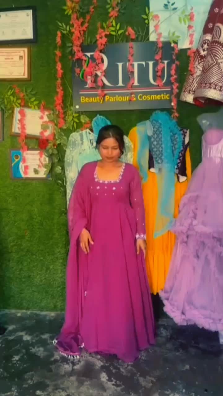 @👑pinky pahari 🍁💚🥀