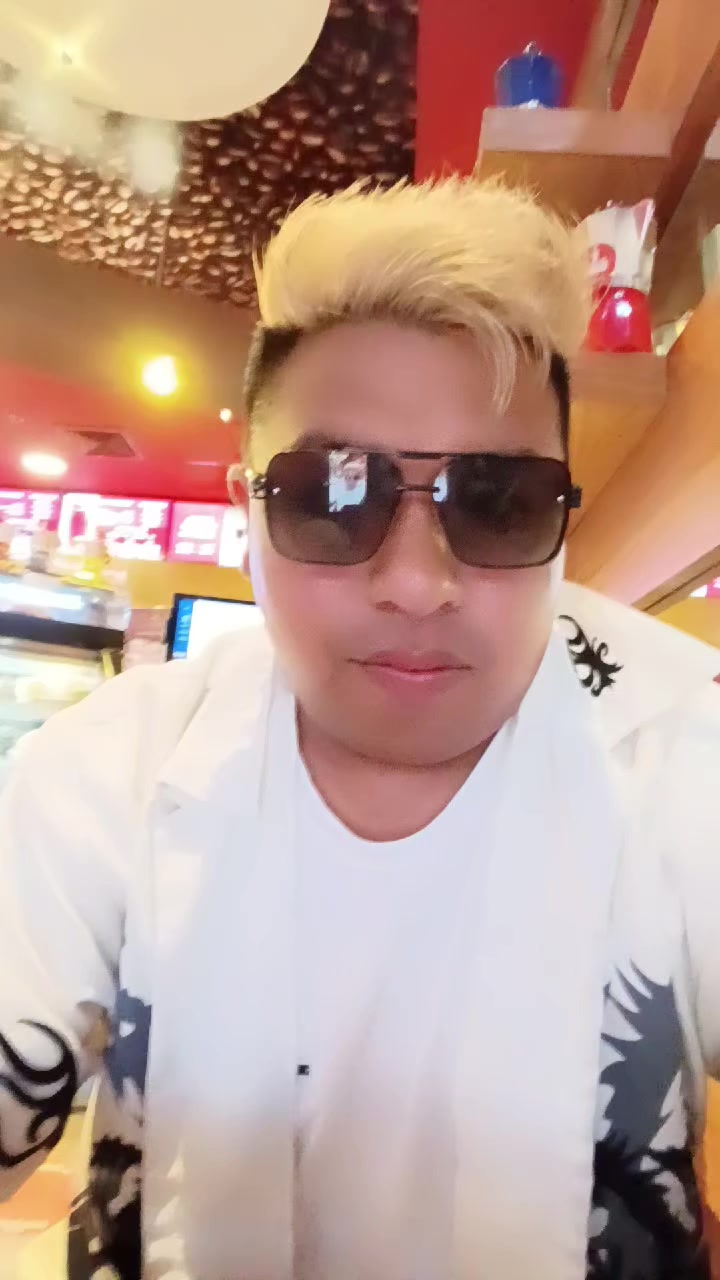 @Mechitas