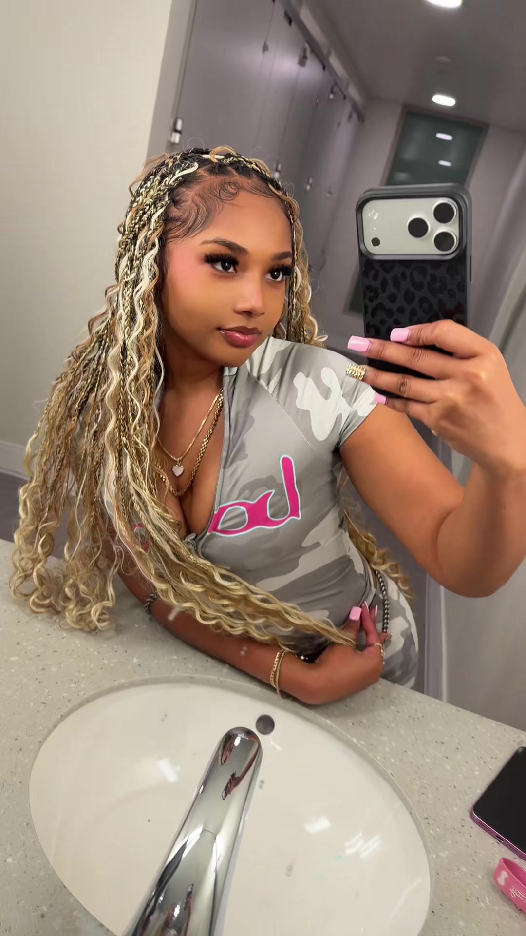 @alayijahkariisa