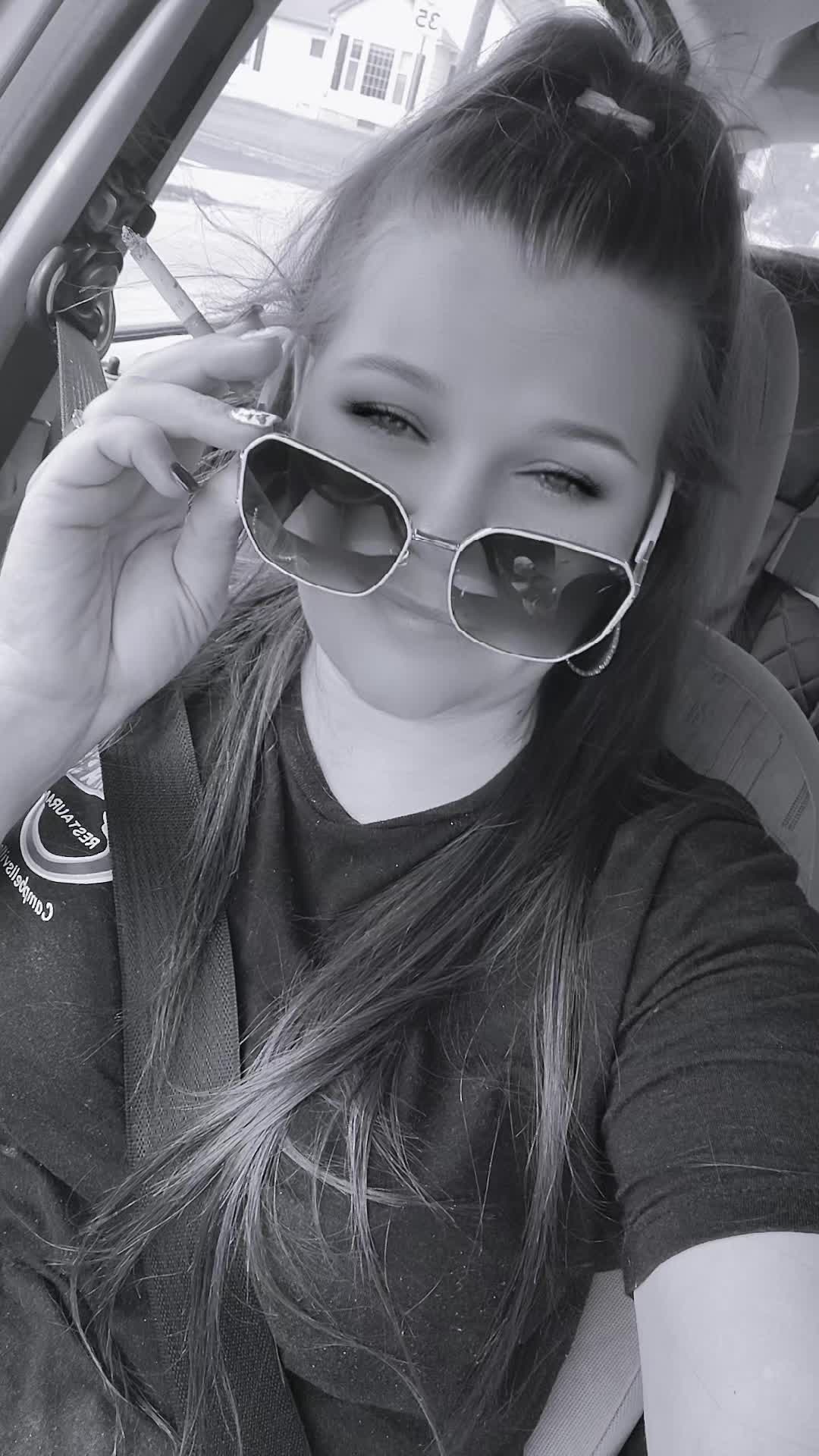 @Just a smalltown momma of 3 👧