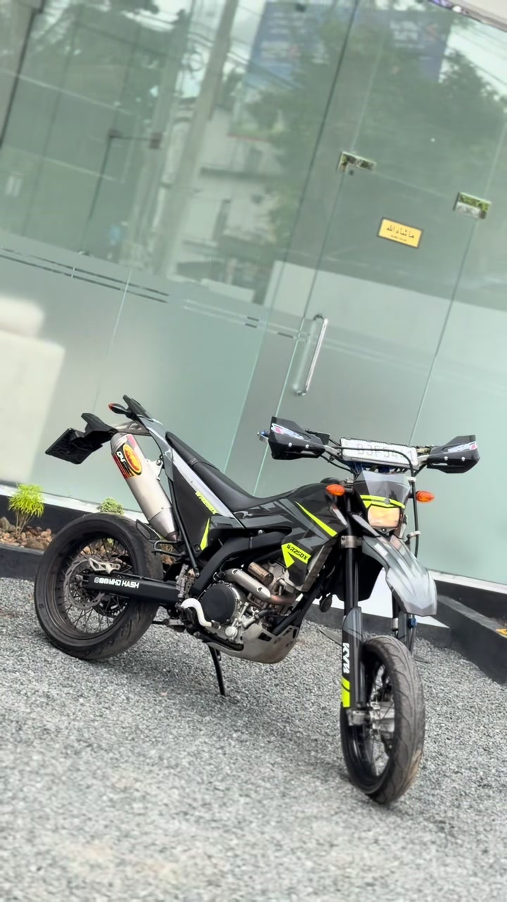 @hussain_hameed 🏎️