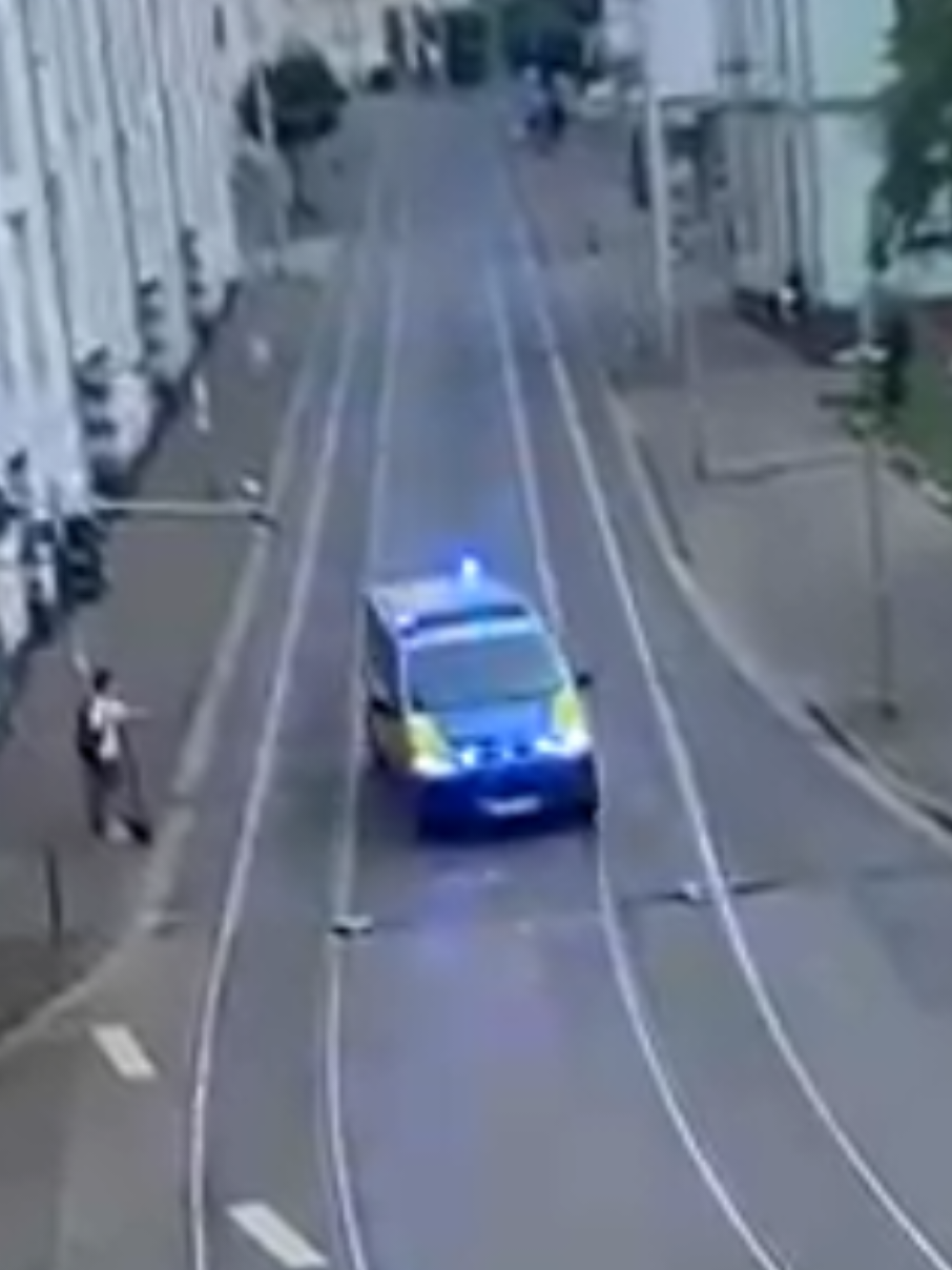 @Bluelights_s&ouml;m