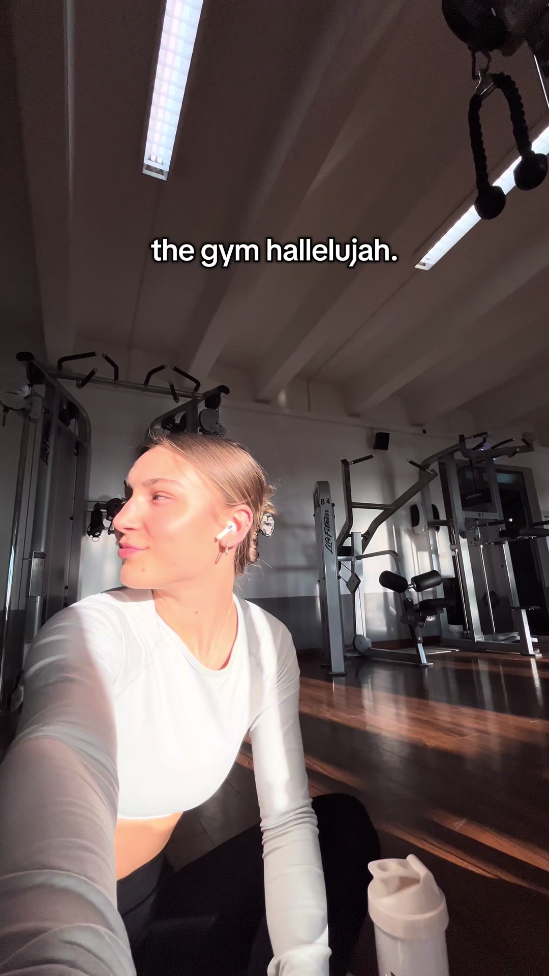 @elenaxlat