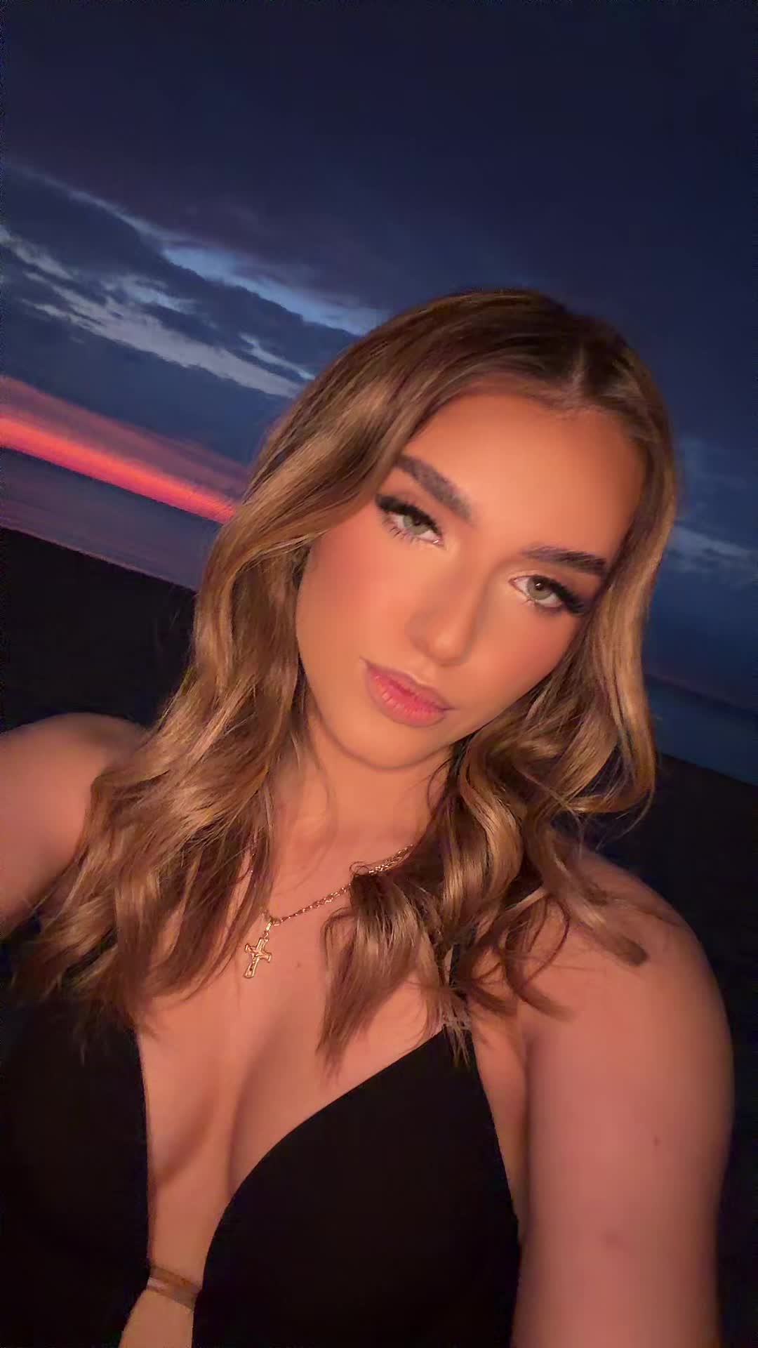 @𝒟𝚘𝓂𝒾𝓃𝒾𝓀𝒶🖤