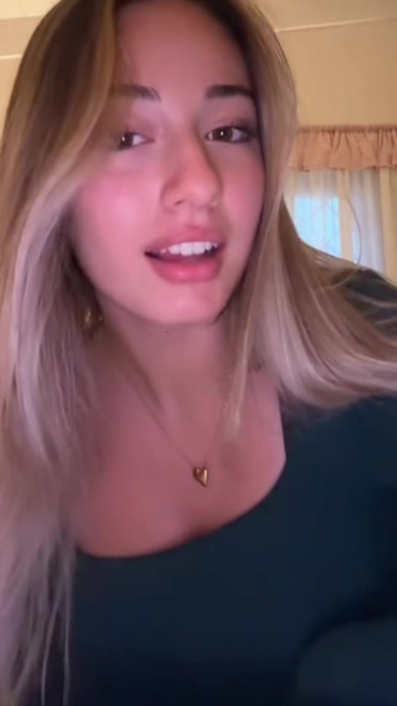 @viovio๐ฉถ