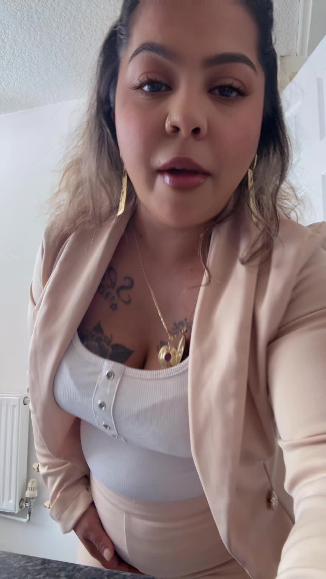 @🇨🇿 lavita lola 🥰
