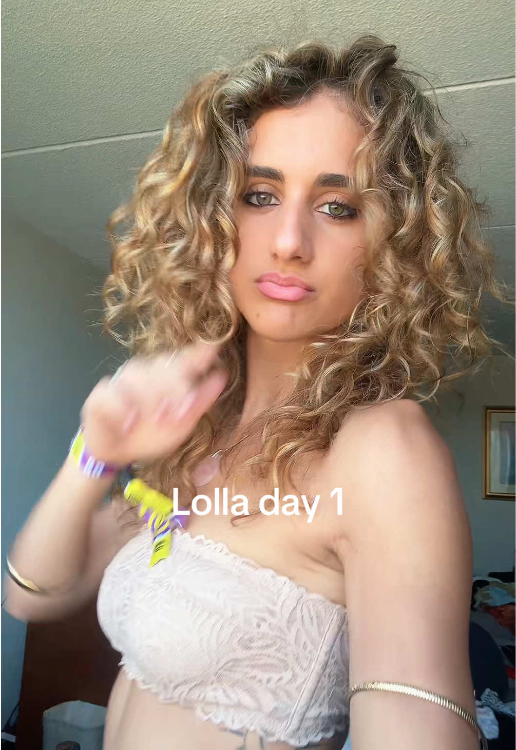@Mia
