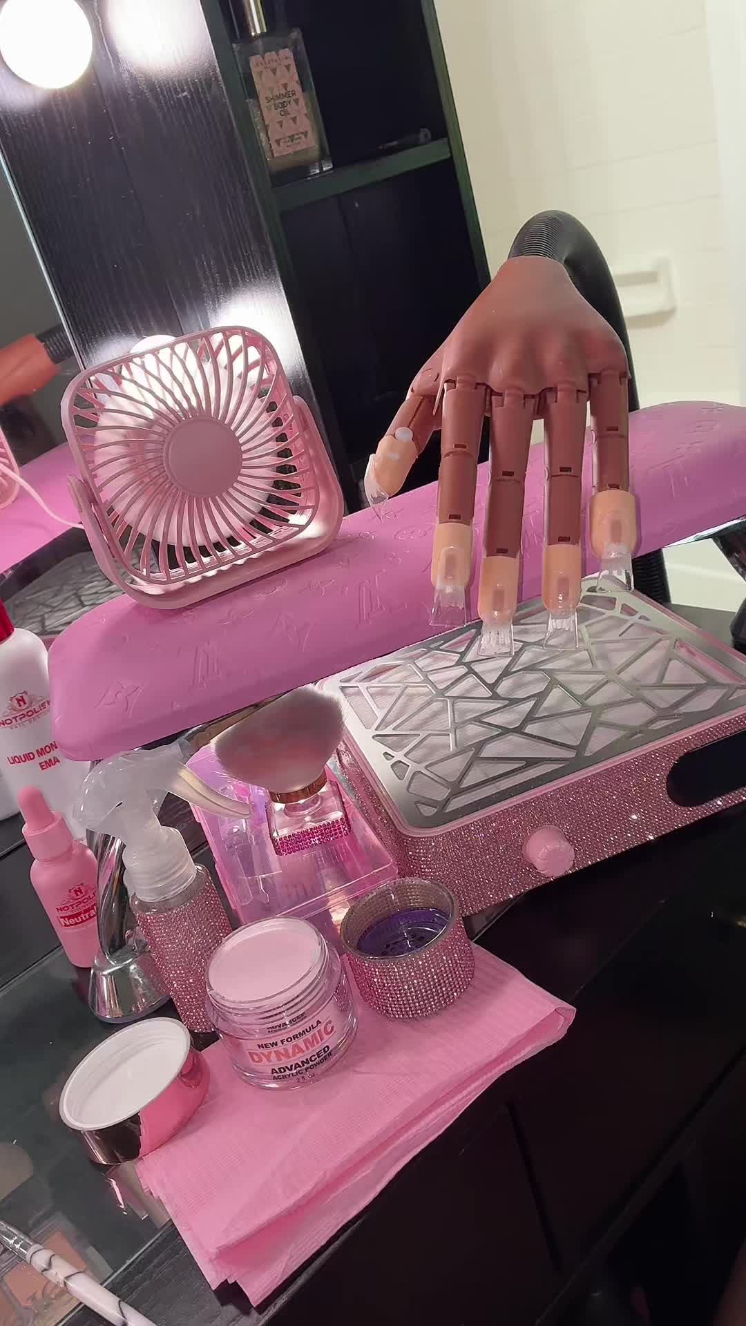 @nailzbylinna