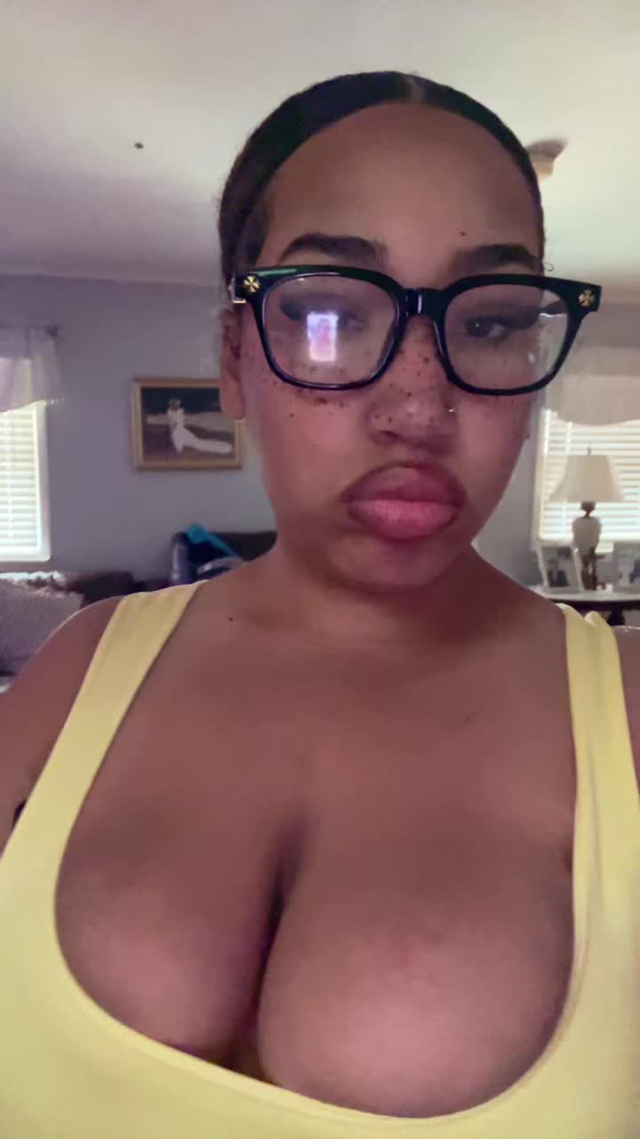 @shanndagoat_