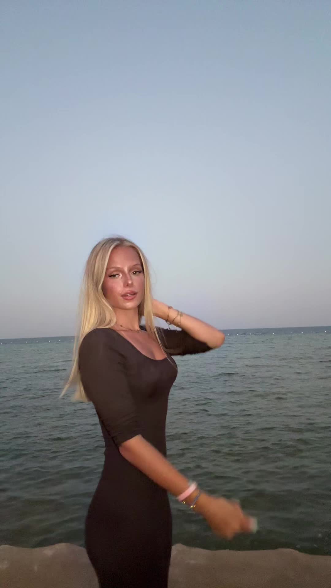 @𝐙𝐨𝐞𝐲