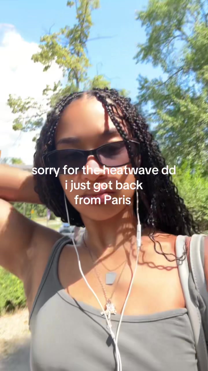 @Olivia Naemi