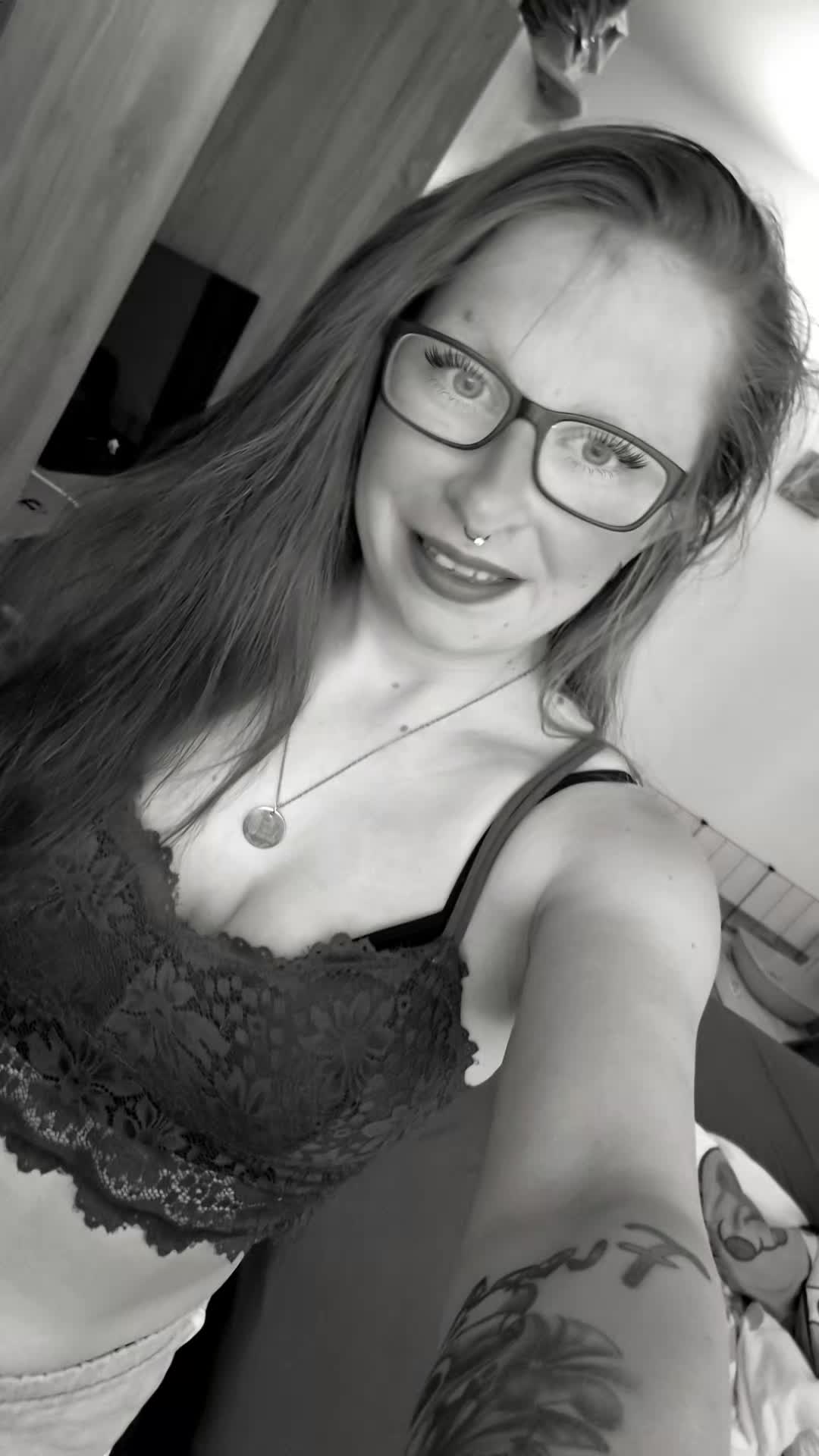 @🐰Krissy🦉💯T&epsilon;&alpha;мK&alpha;м&rho;&fnof;&epsilon;&upsilon;l&epsilon;🦉💕
