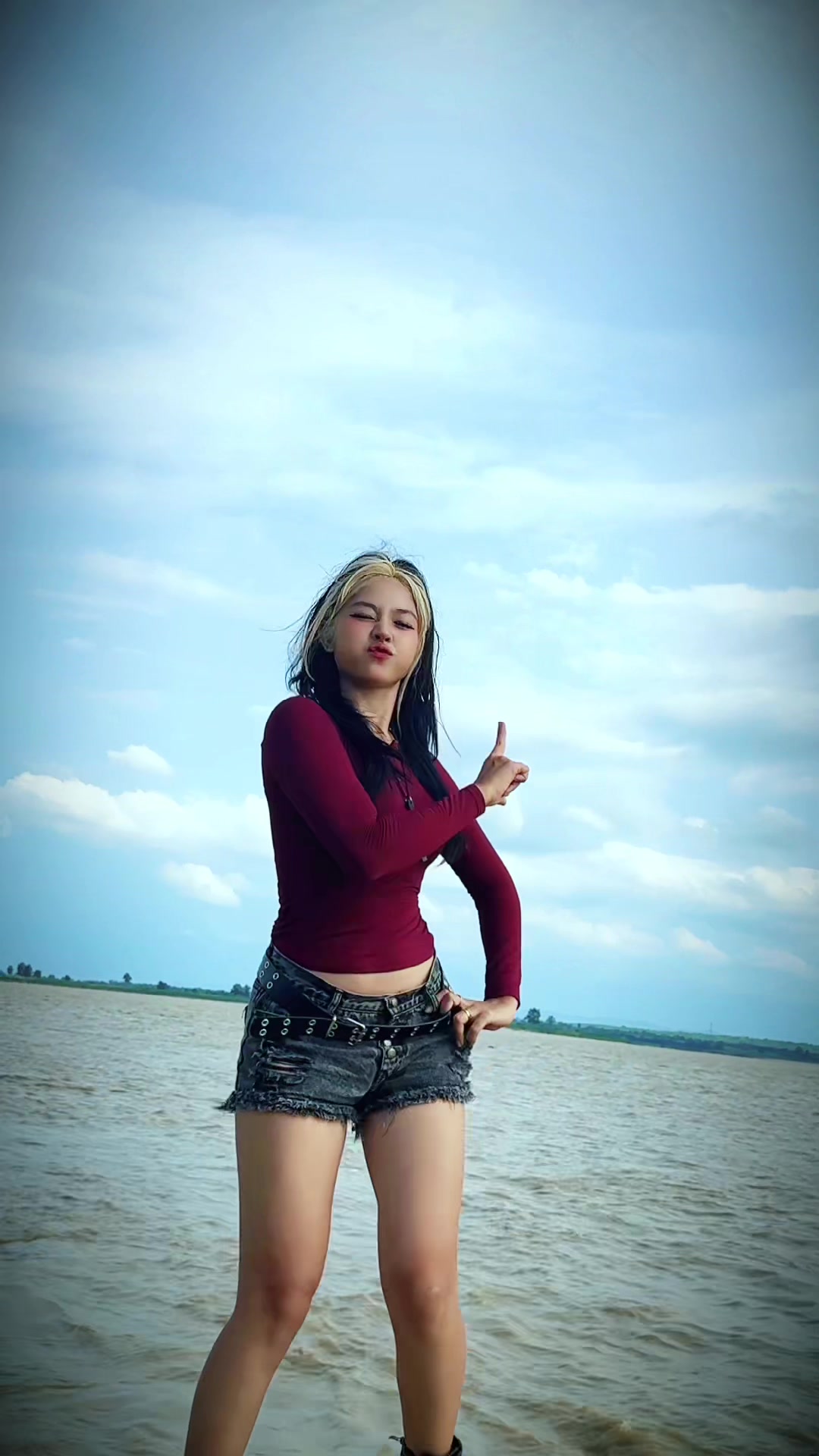@đđáá°á
áŽááąá¸đđ(Nan San Thu)