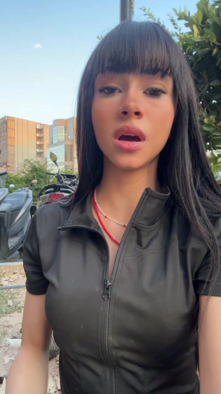 @Kiana8k