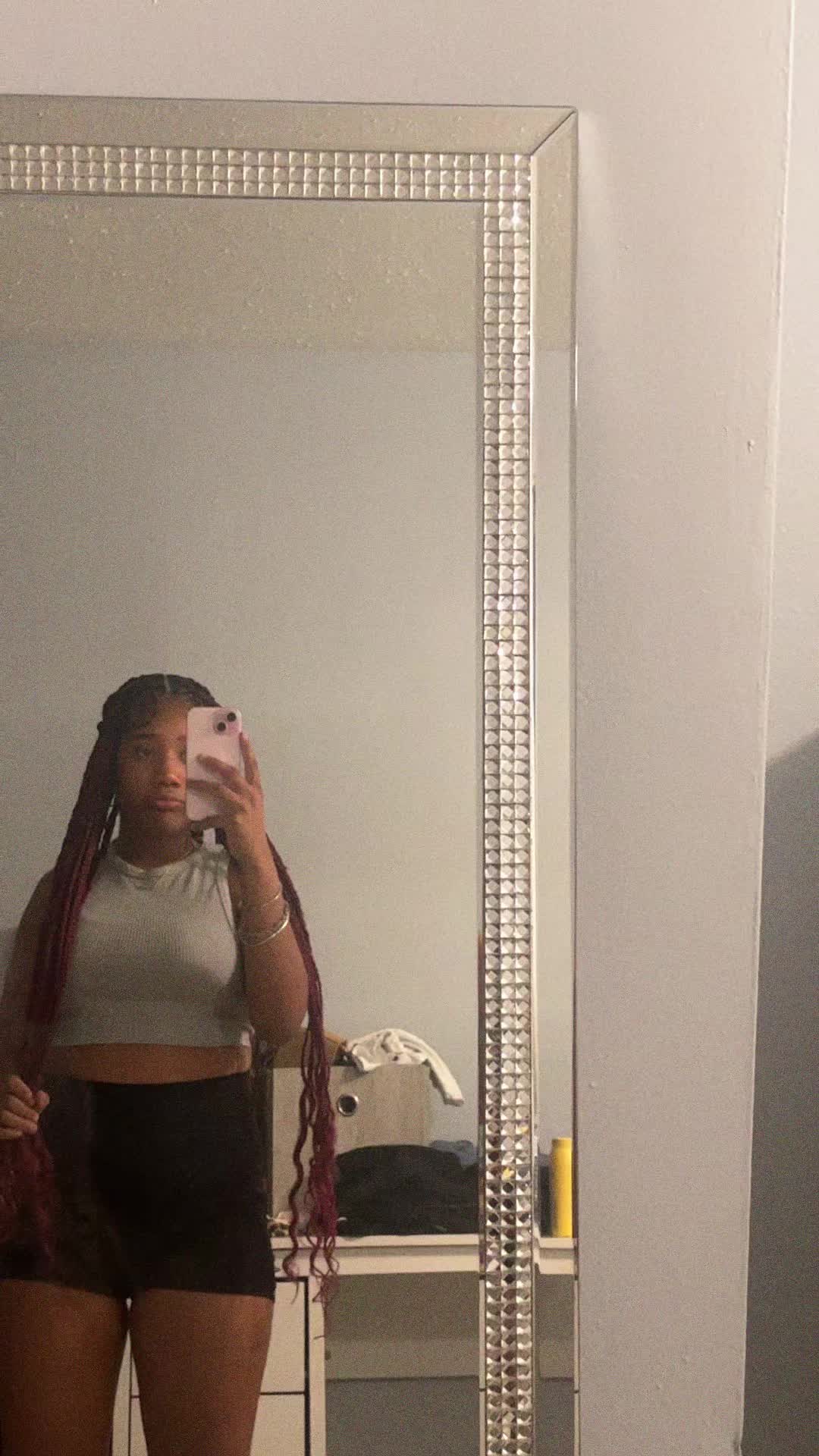 @𝕟𝕒𝕤 𝕫 ♛