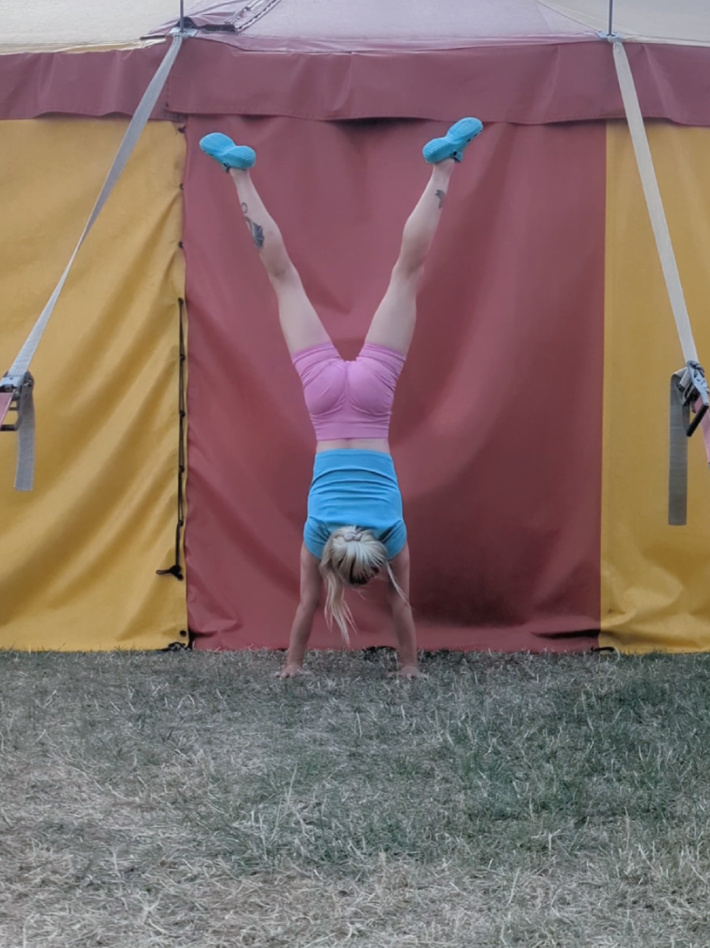 @Miss Flexible Lilly