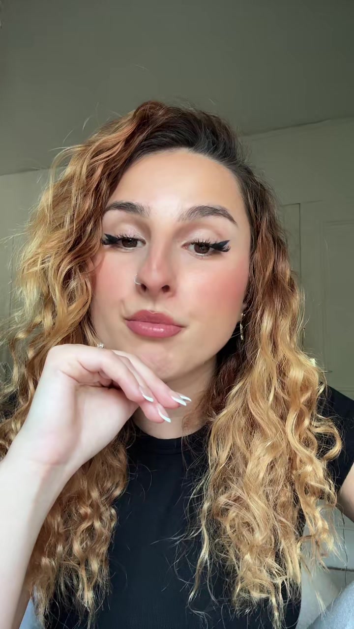 @lindsay Marie