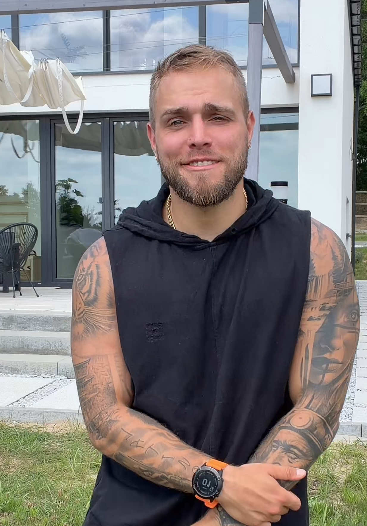 @blondino_latino