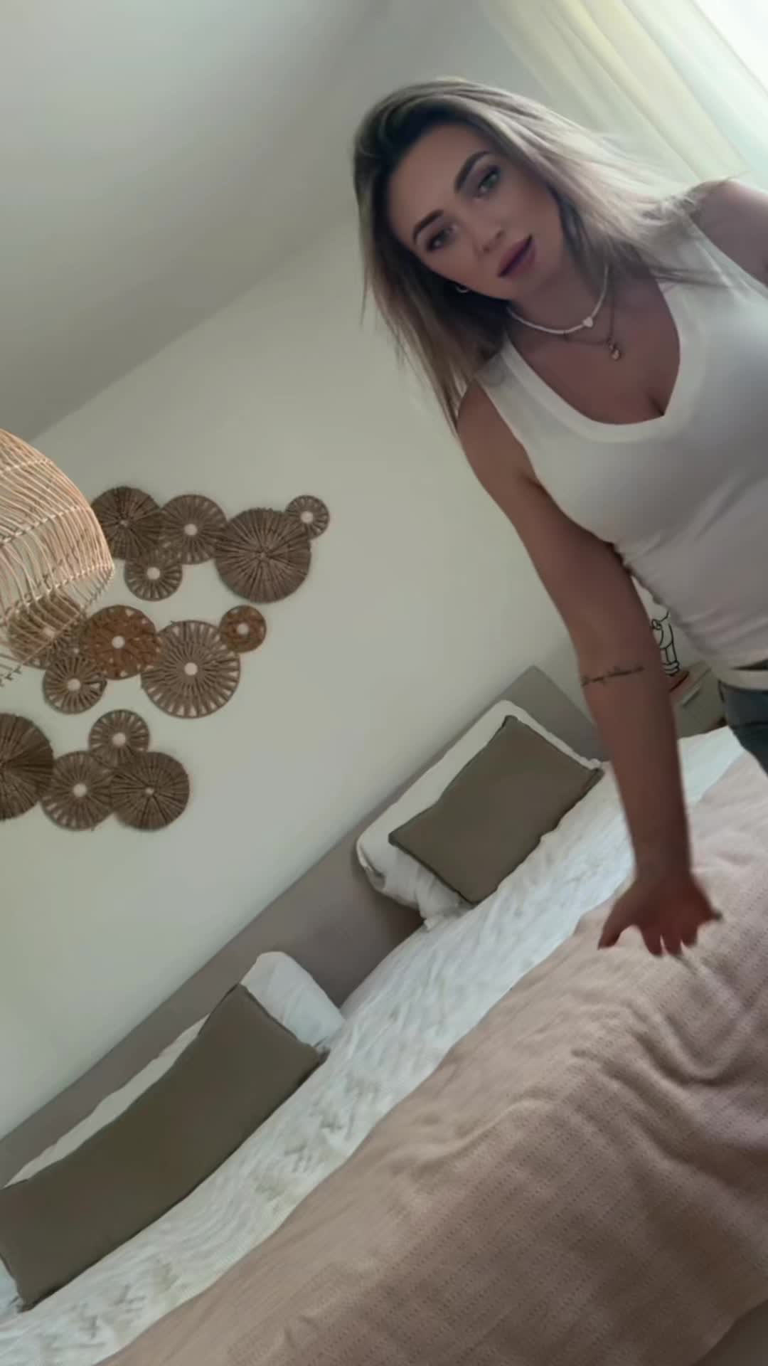@Viktoria 🍒