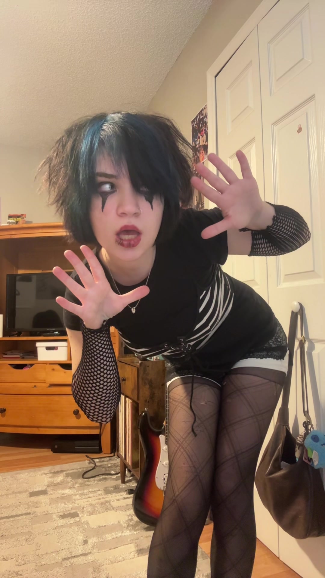 @Nella☠︎︎