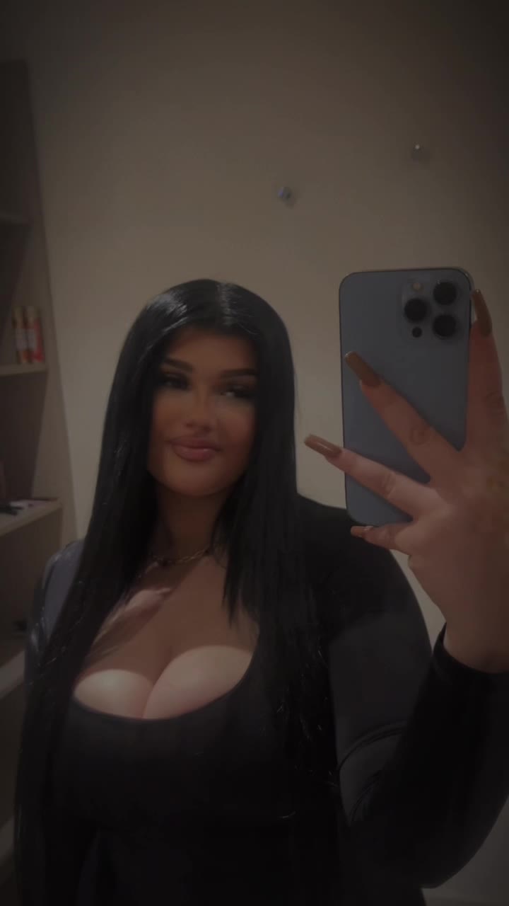 @𝙻𝚊𝚛𝚒𝚜𝚜𝚊🥥