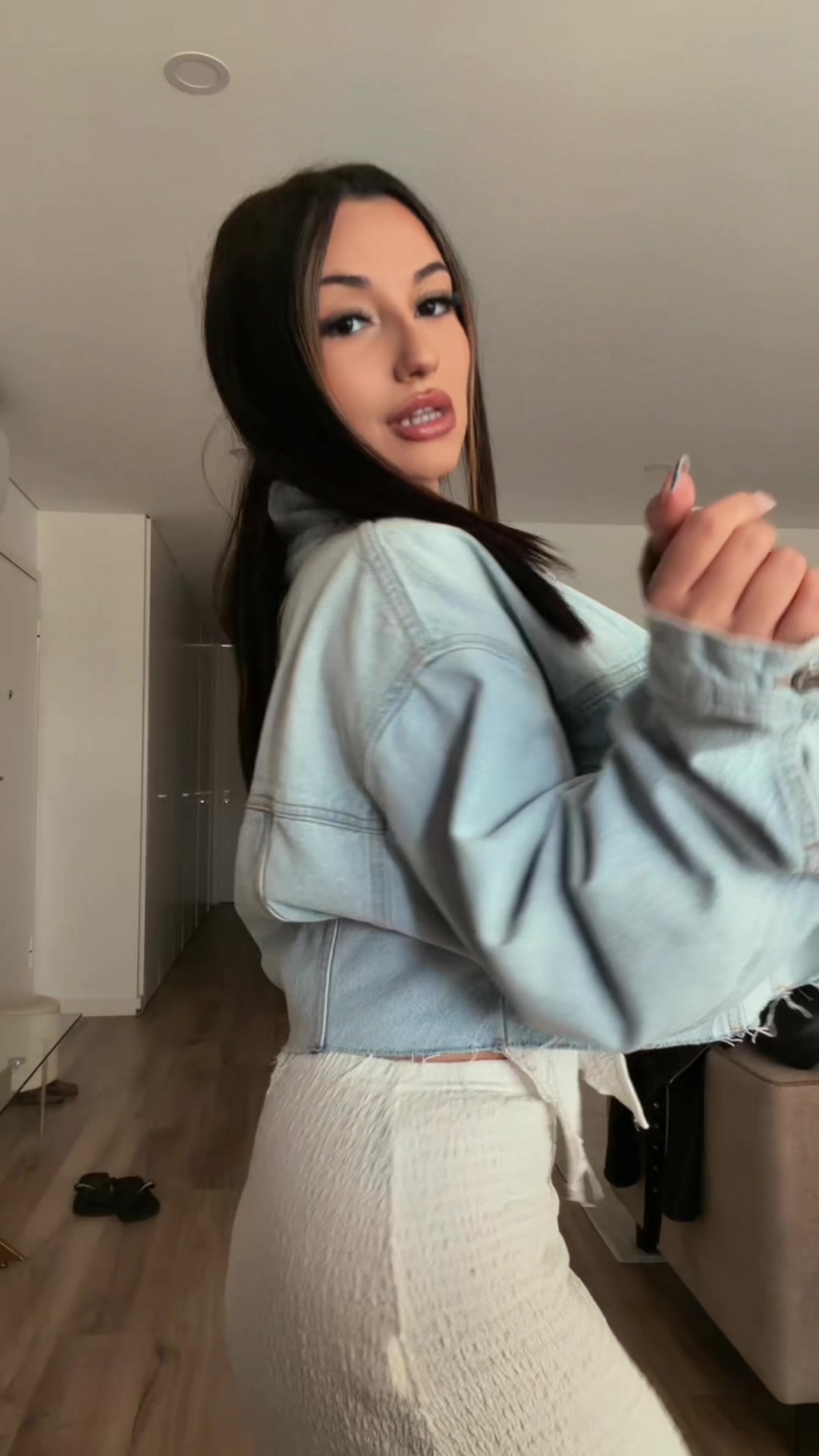 @sinavya_
