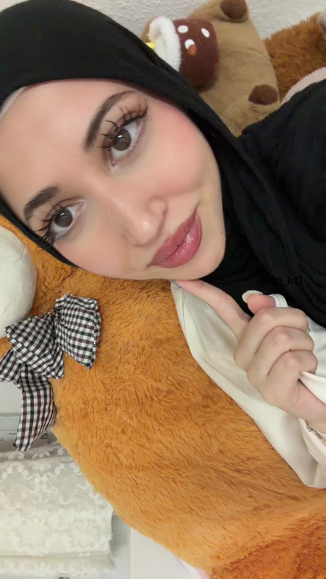 @لين