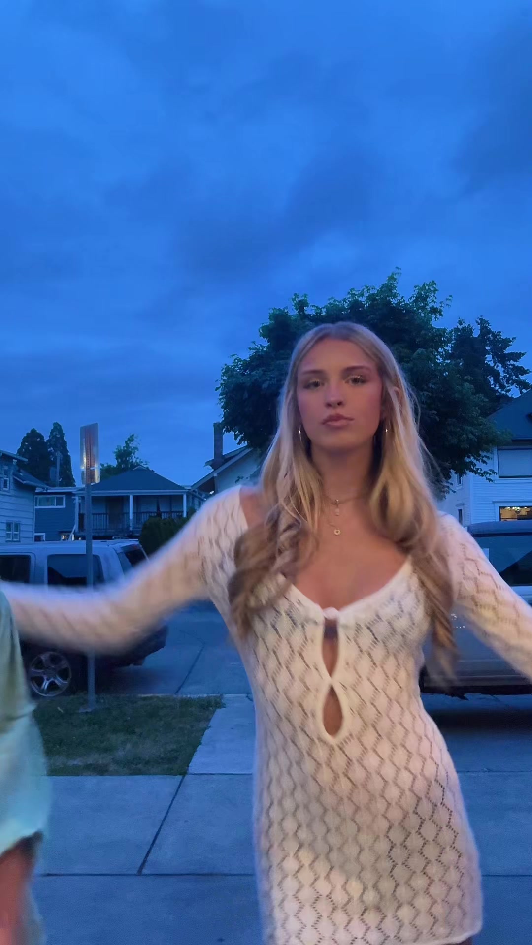 @AVA