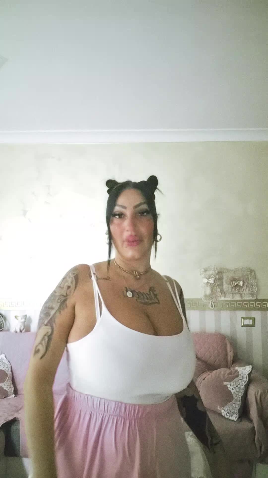 @Maruzzella Queen 👸🖤🥀