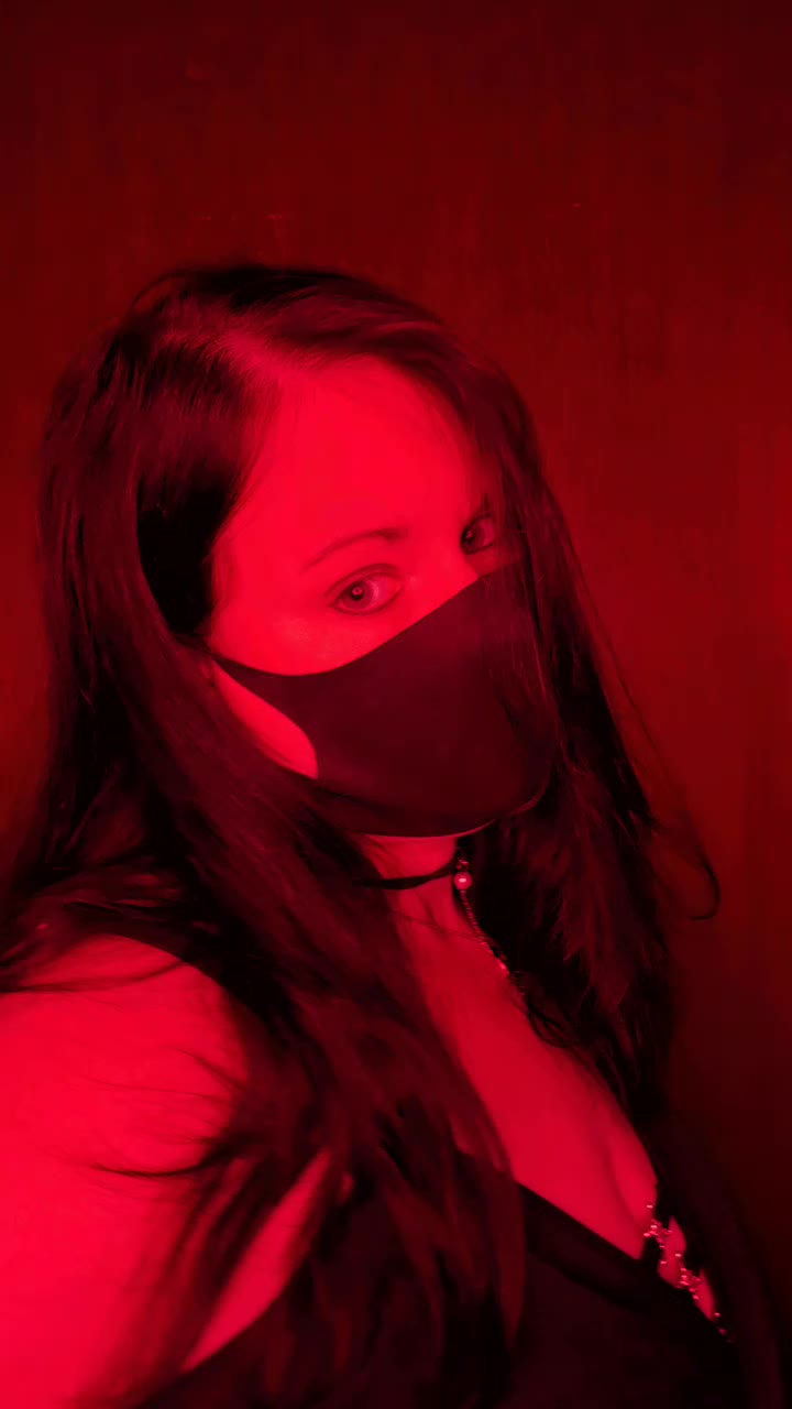 @𝕾𝖆𝖑𝖊𝖒 𝖂𝖎𝖙𝖈𝖍 🖤