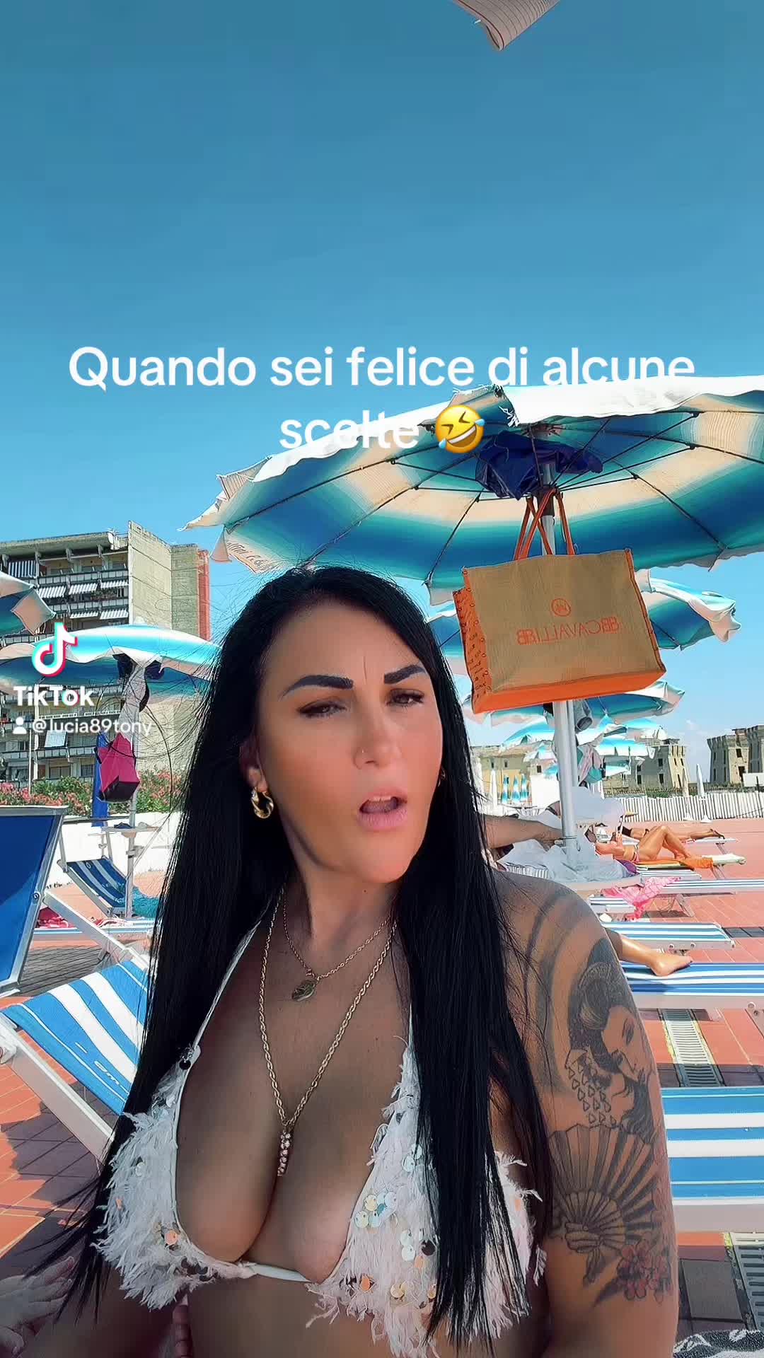 @Lucia89
