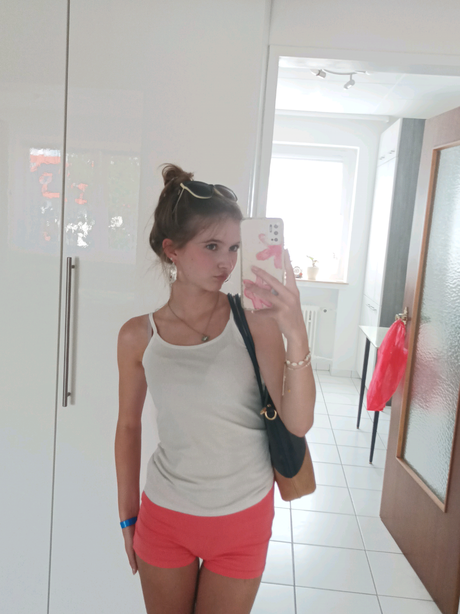 @Eliiii