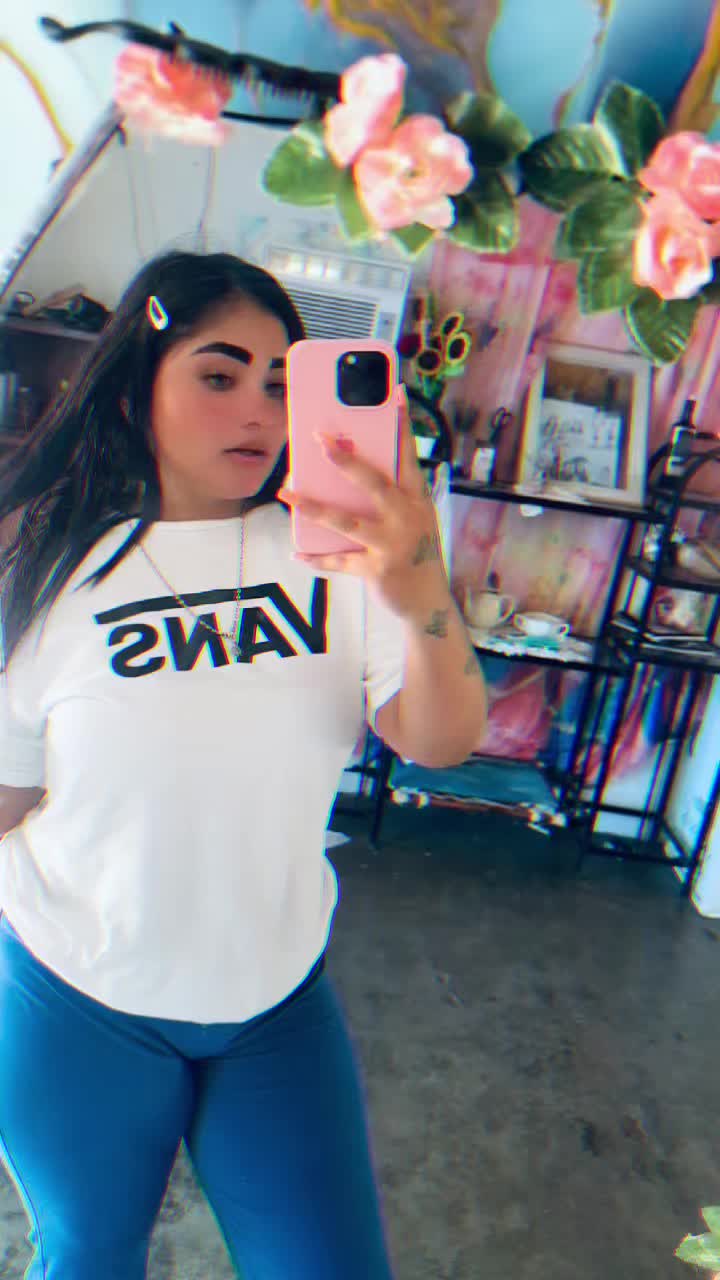 @𝒜𝓁ℯ🦋.