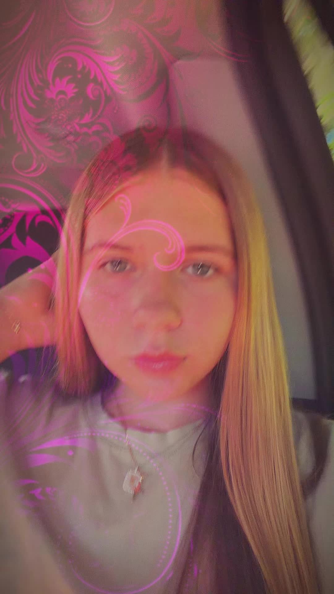 @👸🏼👸🏼