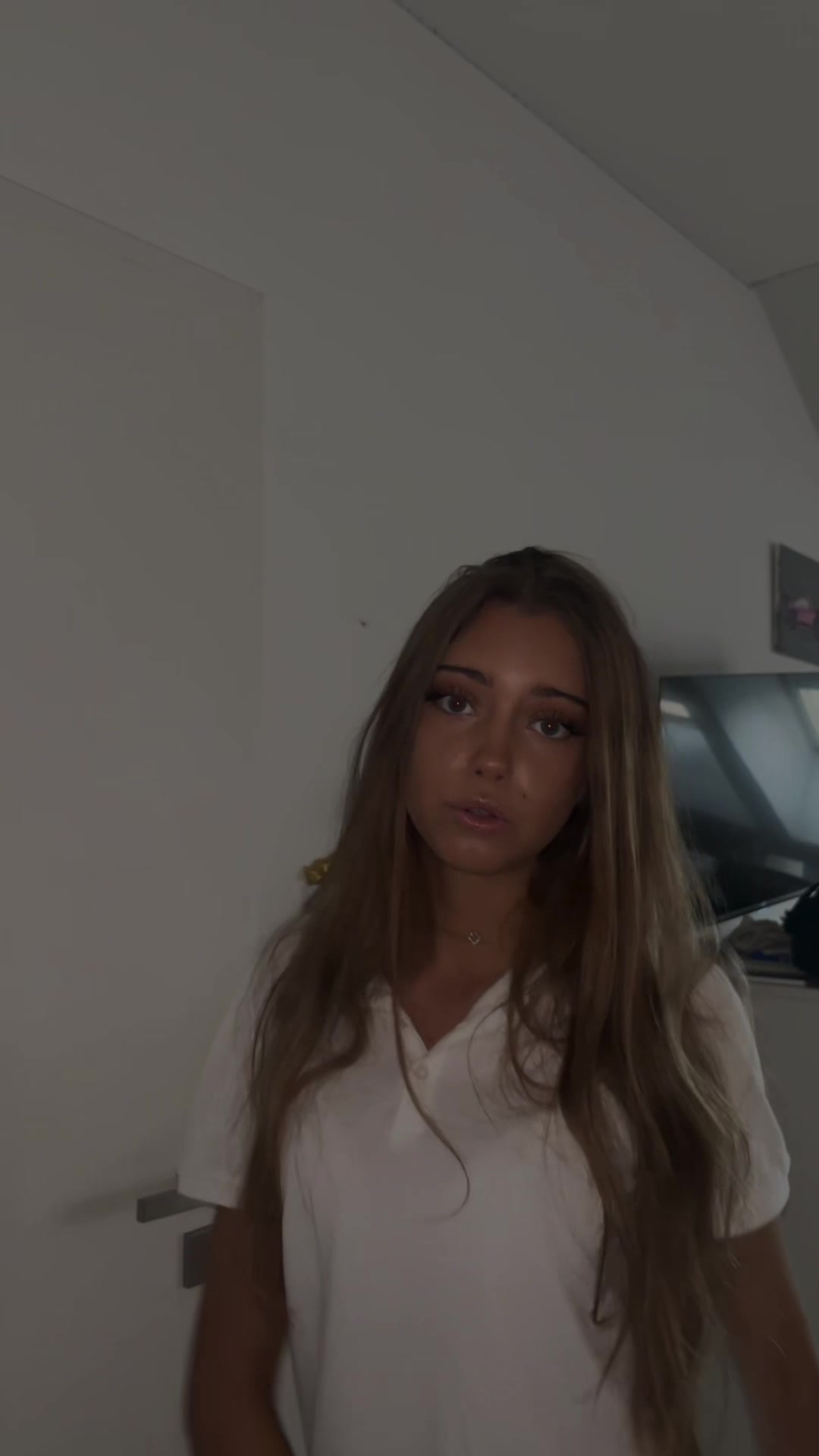 @antosikk_