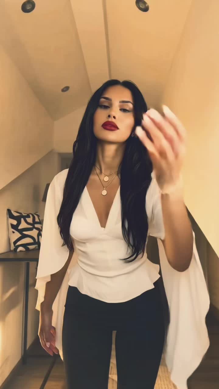 @realnora