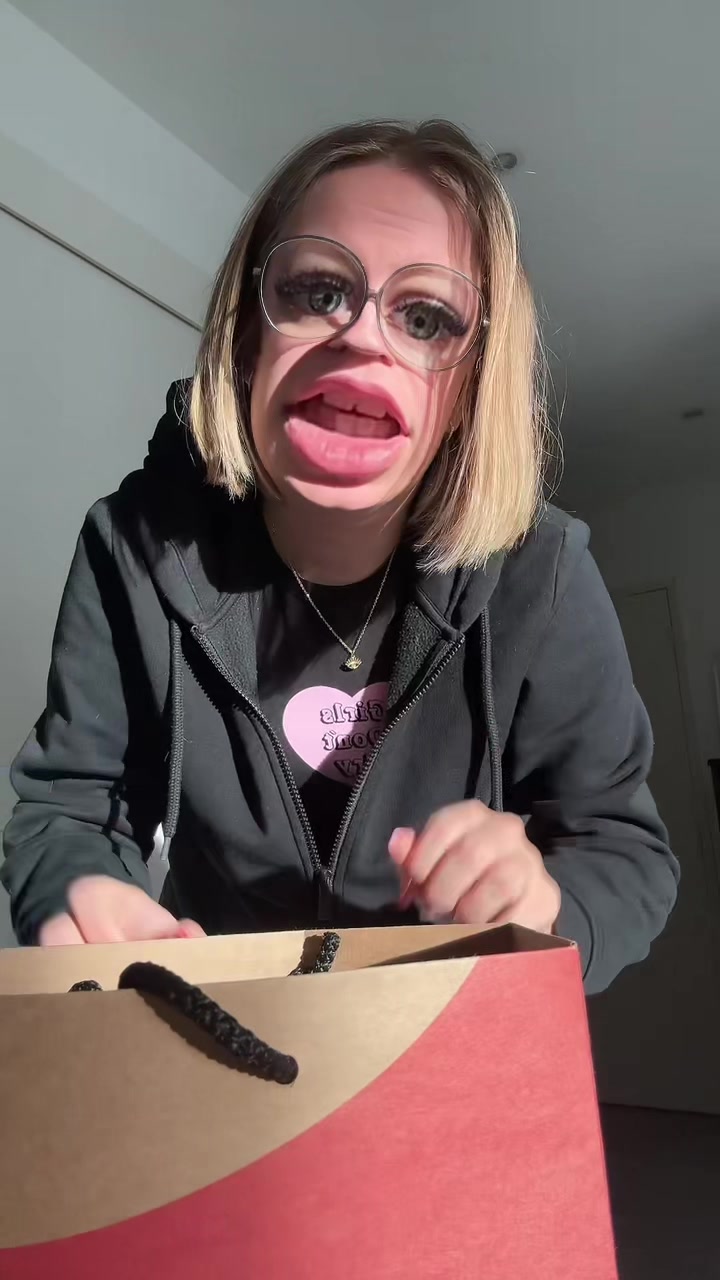 @luluberlu