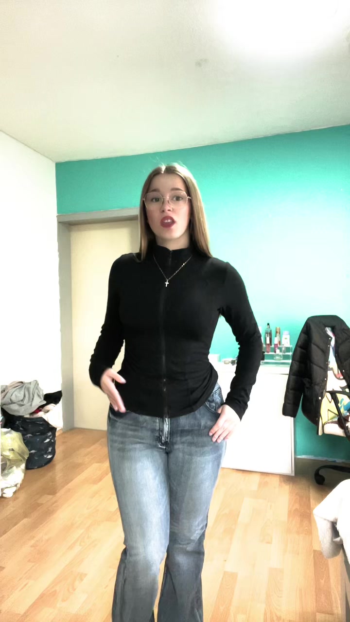 @✮