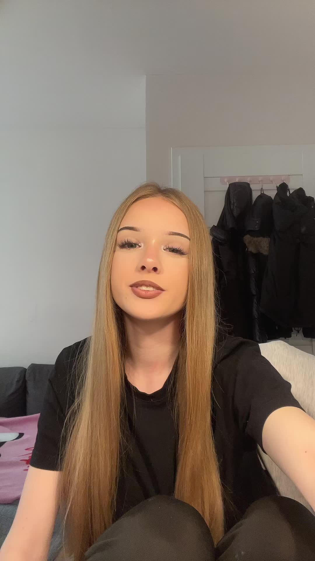 @𝓘𝓰𝓾𝓼𝓲𝓪 💕