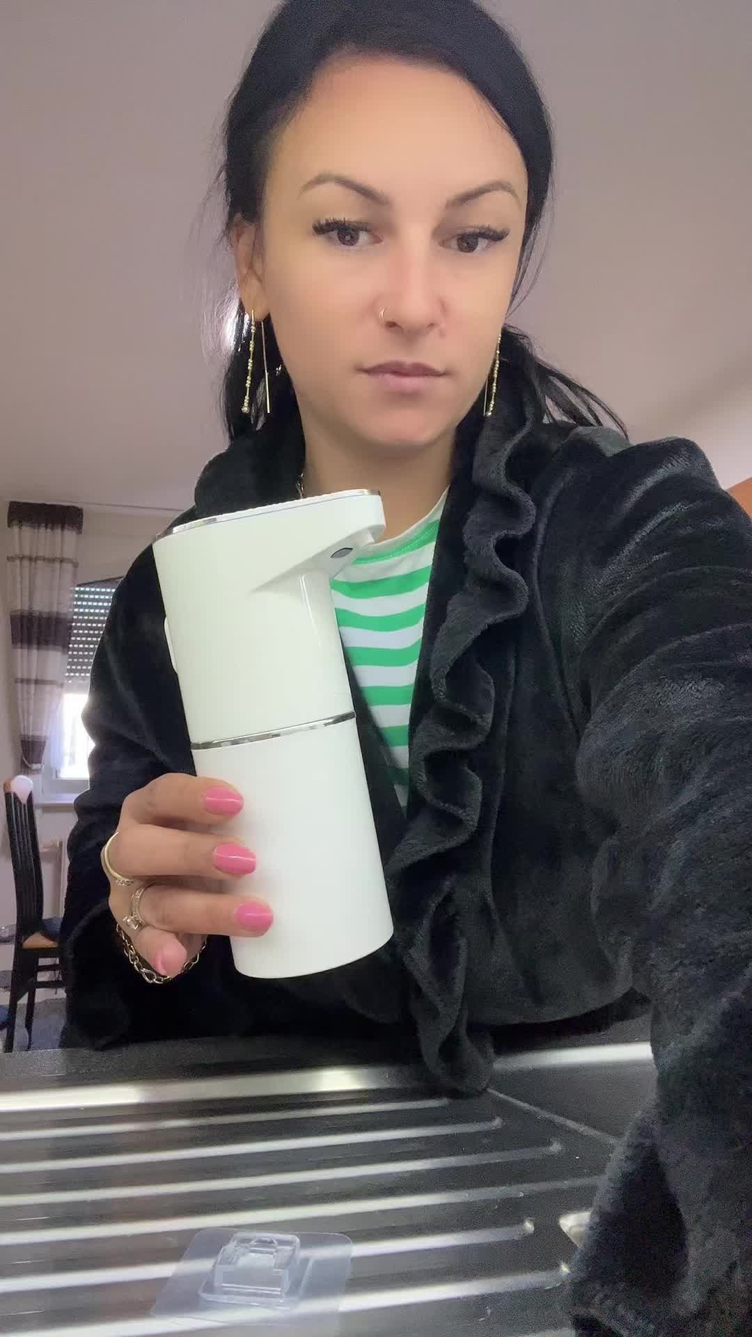 @AnaMaria